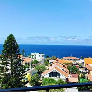 https://bajamar-piscinas-naturales-playa-y-surf.adeje-hotels.com