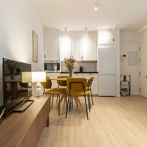 https://allo-apartments-morenos-iv-bajo-b-centro-2-habitaciones.hotelsincadiz.net